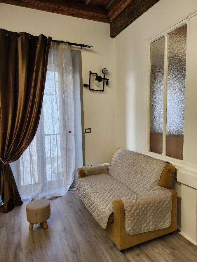 Mansarde & Suite Maison 1706 Lago Orta Borgomanero Exteriör bild