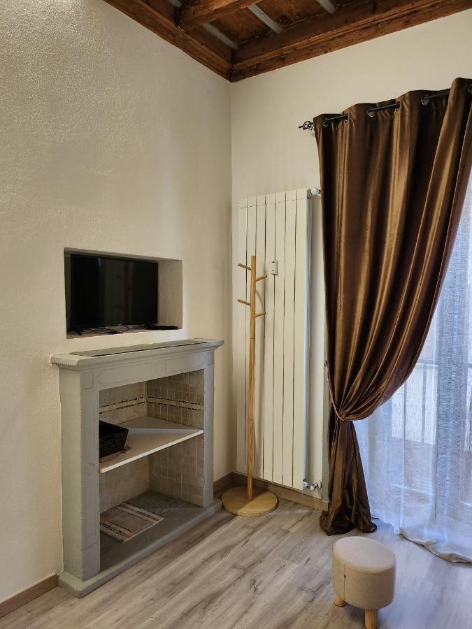 Mansarde & Suite Maison 1706 Lago Orta Borgomanero Exteriör bild