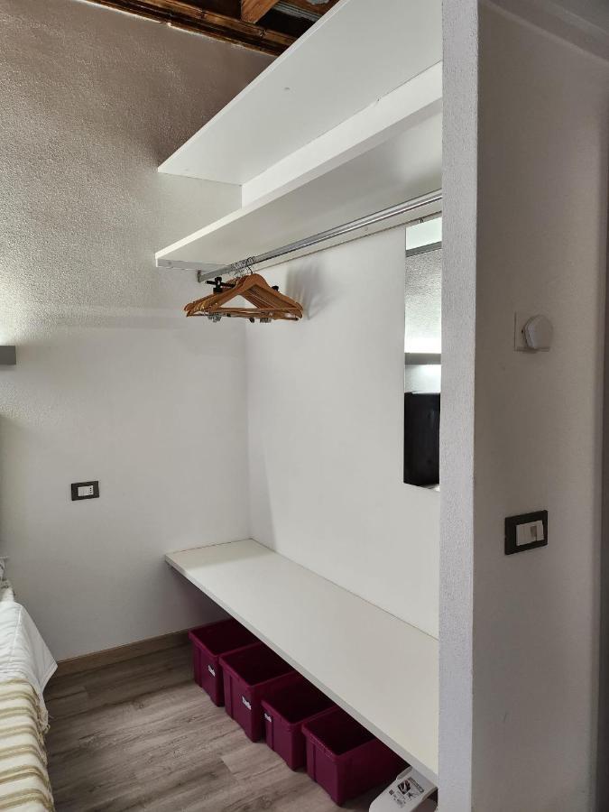 Mansarde & Suite Maison 1706 Lago Orta Borgomanero Exteriör bild