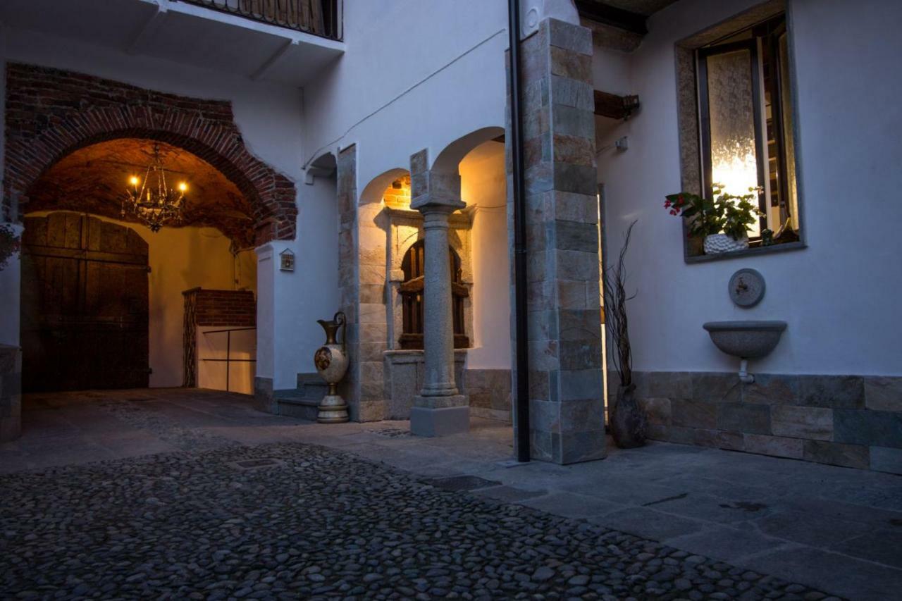 Mansarde & Suite Maison 1706 Lago Orta Borgomanero Exteriör bild