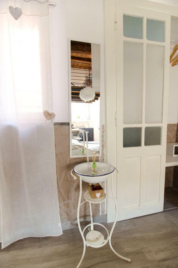 Mansarde & Suite Maison 1706 Lago Orta Borgomanero Exteriör bild