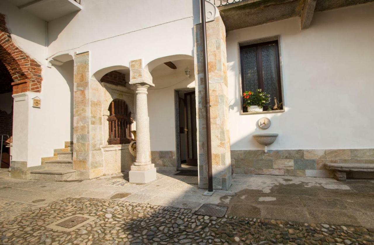 Mansarde & Suite Maison 1706 Lago Orta Borgomanero Exteriör bild