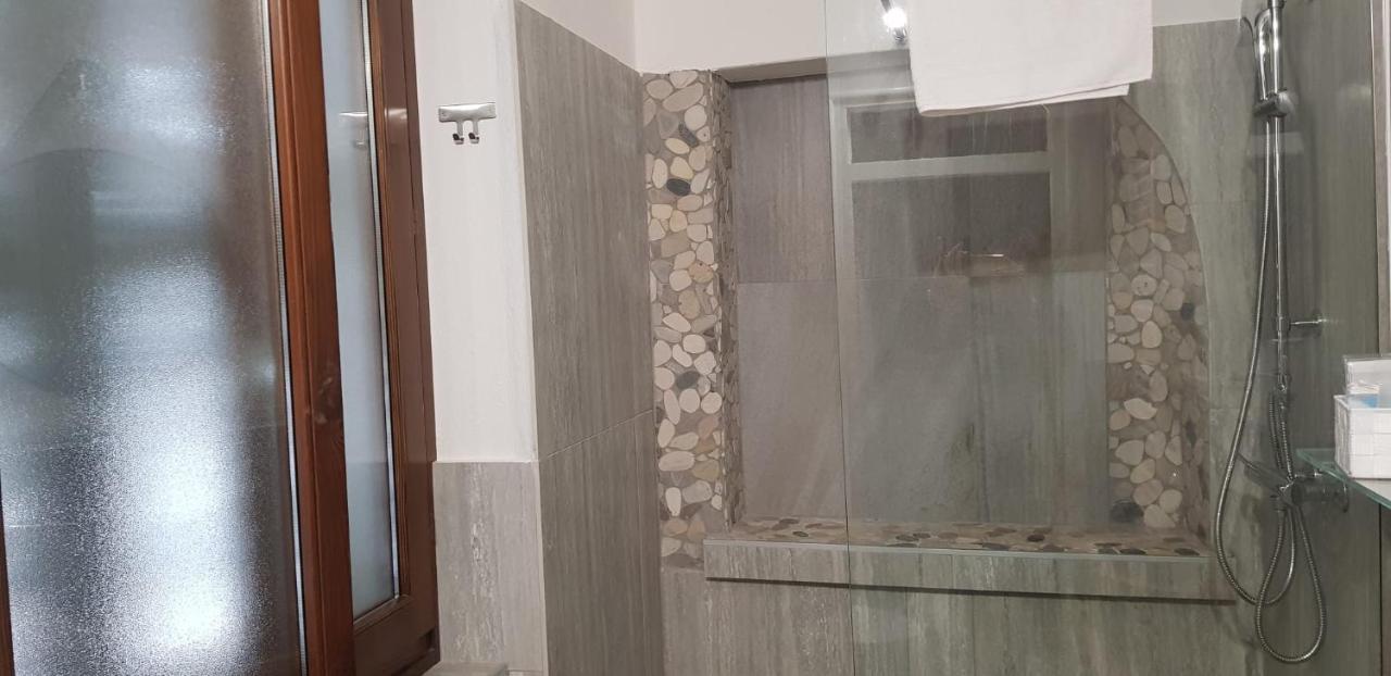Mansarde & Suite Maison 1706 Lago Orta Borgomanero Exteriör bild