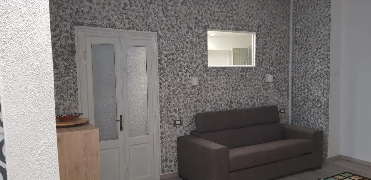 Mansarde & Suite Maison 1706 Lago Orta Borgomanero Exteriör bild