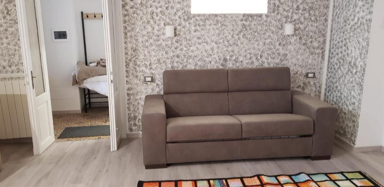 Mansarde & Suite Maison 1706 Lago Orta Borgomanero Exteriör bild
